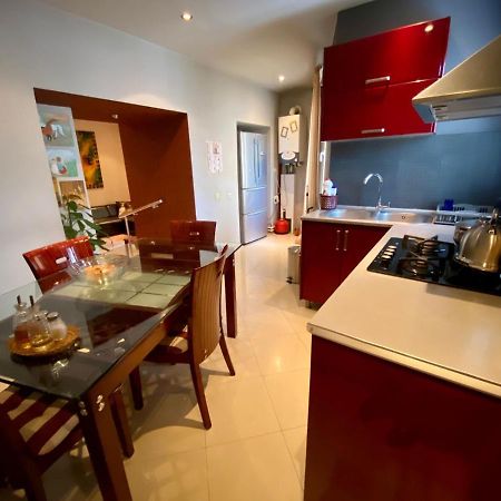 Opera Apartment Tbilisi Exteriör bild